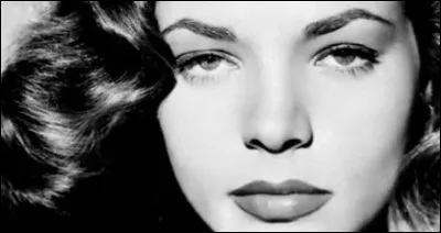 Qui est cette actrice, surnommée "Le Regard" (The Look) ?