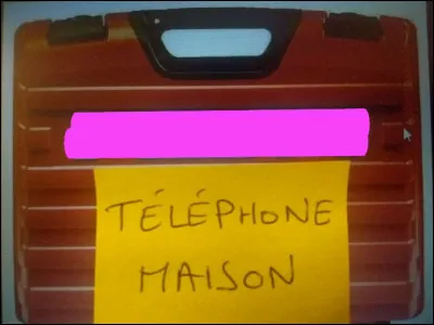 Rencontre du 3e (type) au 3e étage...
[Quelle est cette marque ?]