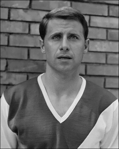Qui est ce footballeur, ayant remporté avec l'AS Monaco plusieurs titres dans les années 60 ?