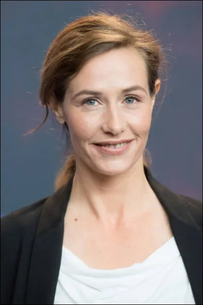 Qui a partagé au moins une affiche avec Cécile de France ?