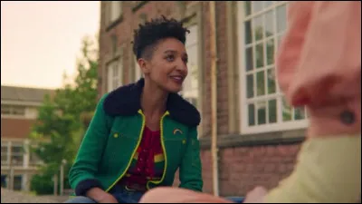 Quel est son nom de famille ?
Indice sur le nom de la série : 🏫🏳️‍🌈⚧️❤️