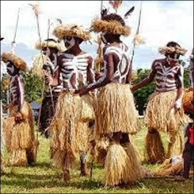 Quel peuple m&eacute;lan&eacute;sien est originaire de la Nouvelle-Cal&eacute;donie ?