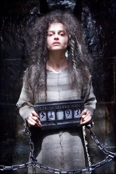 En quelle année Bellatrix est-elle allée à Azkaban ? Et quand sen est-elle échappée ?