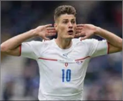 Qui est ce joueur qui s'est illustré lors de cet Euro ?