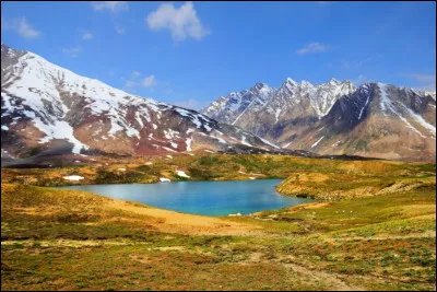 Le Cachemire est une région de l'Himalaya faisant l'objet d'un conflit territorial parfois violent entre 3 pays : la Chine, l'Inde et...