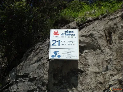 Georges Rajon, un hôtelier de la station, est à l'origine de la numérotation des virages :