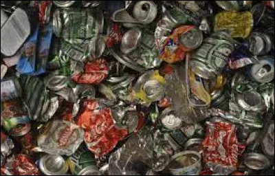 Comment s'appelle la petite bobine de machine à coudre ou de métier à tisser ?