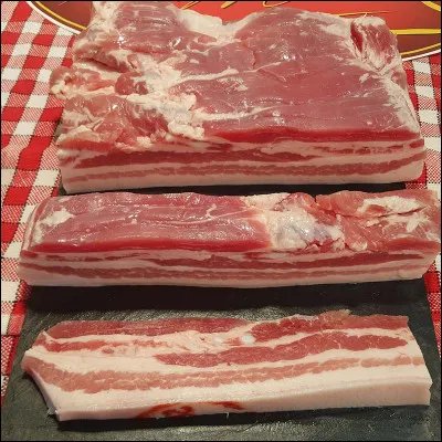 Avec quoi accompagne-t-on traditionnellement le petit salé ?