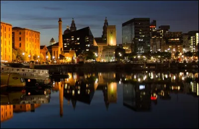 Qui chantait "Manchester et Liverpool" ?