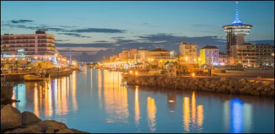 Dans quelle ville Marc Charlan se casse-t-il ?