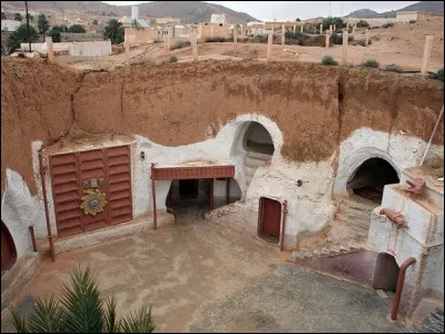 Tro comme troglodyte : parmi ces lieux troglodytes célèbres, lequel sert de décor au film "Star Wars" ?