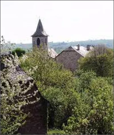 Commune d'Auvergne-Rh&ocirc;ne-Alpes, dans l'aire d'attraction d'Aurillac, Lapeyrugue se situe dans le d&eacute;partement ...