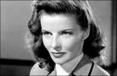 Cinéma : Katharine Hepburn est la comédienne la plus récompensée par l'Oscar de la meilleure actrice avec 4 récompenses. Quelle reine a-t-elle incarné dans le film "Le lion en hiver" ?