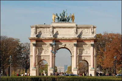 Car comme carrousel : dans quel arrondissement parisien est situé "L'arc de triomphe du Carrousel" ?
