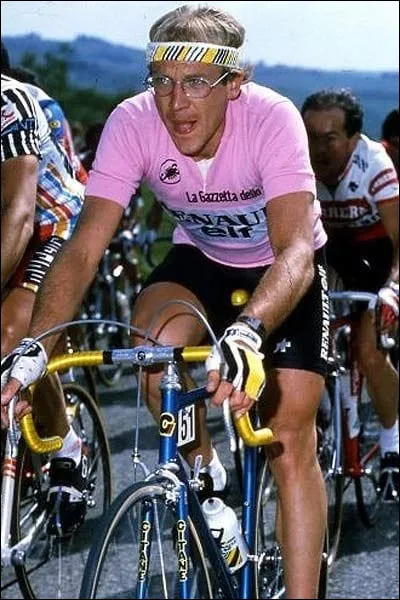 Laurent Fignon participera à six Tour d'Italie pour une victoire et une place de second.