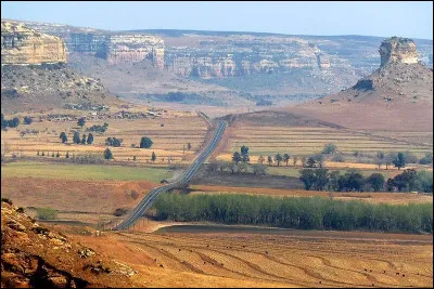Partons pour l'Afrique. Quel pays abrite une province baptisée "État Libre" ?