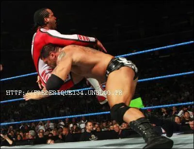 Sur cette image qui est face  mvp ?