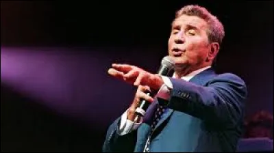 Quel était le surnom du chanteur français Gilbert Bécaud ?