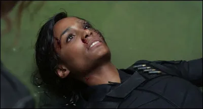 Cette veuve meurt en essayant d'attraper Black Widow et sa sur. Elle est nommée...