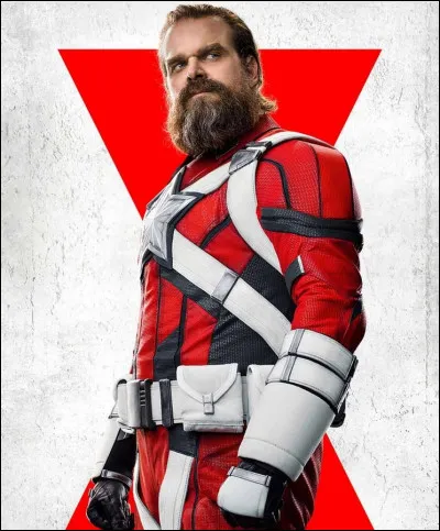 Black Widow et sa sur ont libéré leur père de prison. Mais qui est-il ?