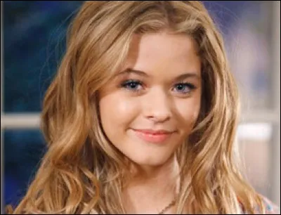 Qui est l'actrice d'Alison DiLaurentis ?