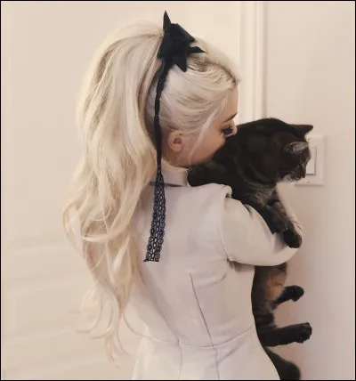 Combien a-t-elle de chats ?