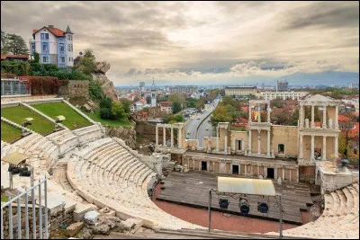 Dans quel pays se trouve Plovdiv ?
