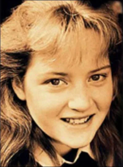 Elle a les mêmes cheveux que maintenant. Comment s'appelle-t-elle ?