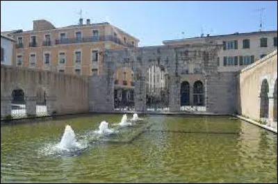 Dans quel département se situe la ville de Dax ?