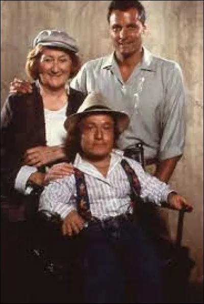 Quelle est la profession de Simon McKay dans la série "Le Magicien", diffusée dans les années 80-90 ?