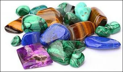 Malachite : de quelle couleur est cette pierre ?