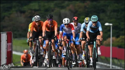 Aux Jeux Olympiques du Japon, quel cycliste a remporté la médaille d'or de l'épreuve de course sur route le 24 juillet 2021 ?