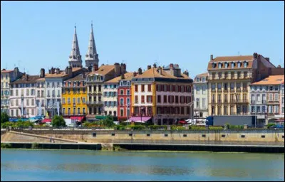 Mâcon : dans quel département se trouve cette ville ?