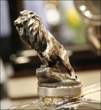 Savez-vous pourquoi Emile Peugeot a déposé, dès 1858, un premier logo orné de cet animal ?