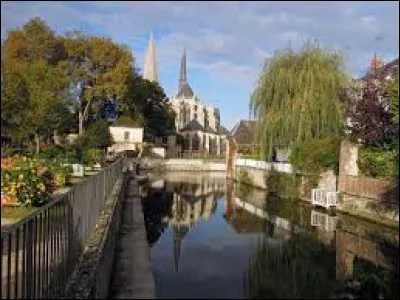 Dans quel département se situe la ville de Vendôme ?