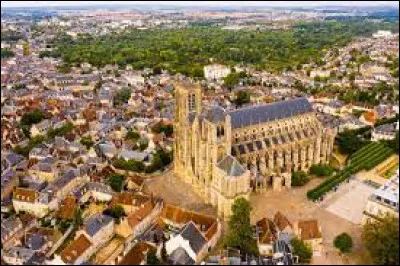 Dans quel département se trouve la ville de Bourges ?
