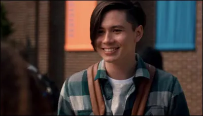 Ginny se retrouve en couple avec un garçon, comment s'appelle-t-il ?