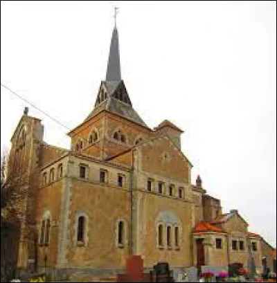 Nous sommes dans le Grand-Est, à Éton , devant l'église Saint-Jean-Baptiste. Village de l'arrondissement de Verdun, il se situe dans le département ...