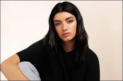 Dixie D'Amelio est née en :