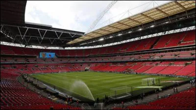 Dans quel stade s'est déroulée la finale de l'Euro 2020 ?