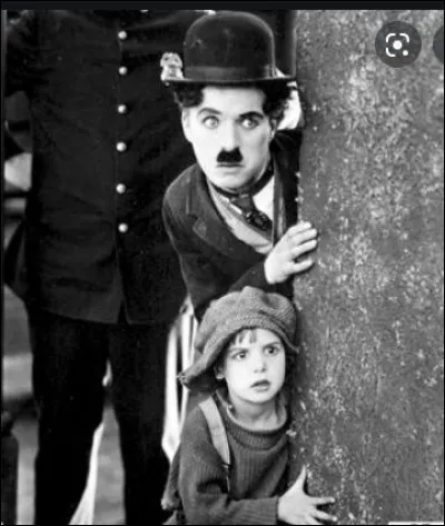 C'est à partir de ce film, sorti en 1921, que les enfants acteurs d'Hollywood ont été protégés par une loi pour toucher l'argent dès leur majorité, pour les films tournés alors qu'ils n'étaient encore que mineurs. Quel est ce film et qui en est l'auteur ?