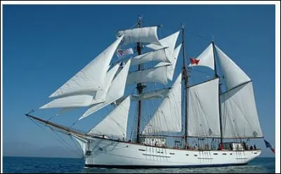 Construit en 1921 à Fécamp et destiné au travail des morutiers, c'est le dernier terre-neuvier français en état de navigation. Il est devenu au fil des ans, un bateau de plaisance dont le port d'attache est Granville dans la Manche. Quel est le nom de ce trois-mâts goélette "si cher" à l'émission Thalassa pendant de nombreuses années ?