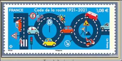 Promulgué le 27 mai 1921, le décret concernant la règlementation de l'usage des voies ouvertes à la circulation publique, dénommé rapidement Code de la route, fête cette année ses 100 ans. La circulation à droite de la chaussée a été mise en place par Napoléon 1er, mais à quelle date ?