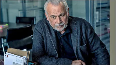 Mongeville : interprété par Francis Perrin dans la série télévisée éponyme, quelle profession exerce-t-il ?