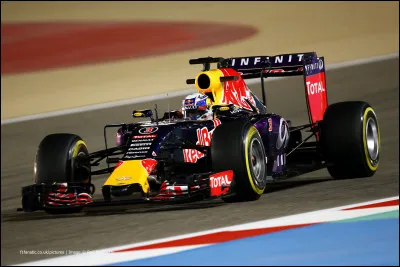 2015 est une ann&eacute;e difficile pour le pilote de la Red Bull num&eacute;ro 3. Sa voiture n'est pas dans les attentes que les observateurs avaient plac&eacute;es en elle. Qui est au volant de la Red Bull num&eacute;ro 3 ?