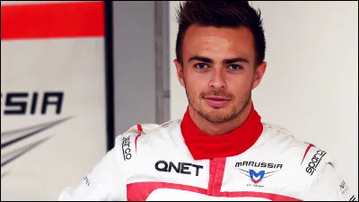 &Agrave; la fin de la saison 2014, Catheram et Marussia sont en difficult&eacute;s financi&egrave;res. Seule Marussia peut poursuivre son aventure en Formule 1 avec Will Stevens comme titulaire &agrave; plein temps. Quel est son num&eacute;ro de course ?