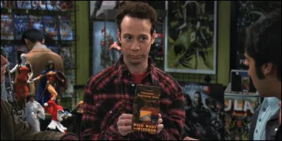 Connais-tu son nom de famille ?
Indice sur le nom de la série : ⚛️🤓