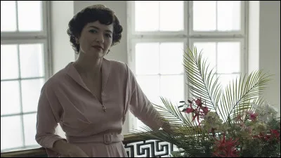 Connais-tu son nom de famille ?
Indice sur le nom de la série : ♟️🙍‍♀️