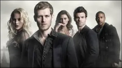 Quel est le nom de la malédiction que Klaus tente de briser lors de son arrivée à Mystic Falls ?