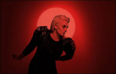 Complétez : 
"Nærkast hav og..."